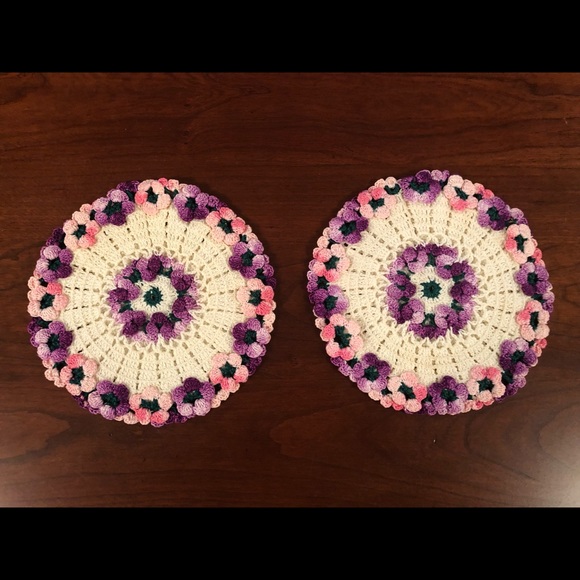 Hand Crochet Doilies, African Violets, pair - Picture 4 of 9